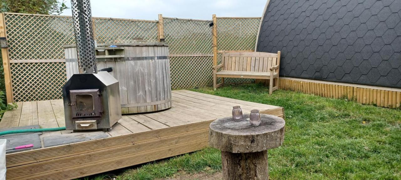 Norwell View Farm Glamping With Hot Tubs Bath Exterior foto